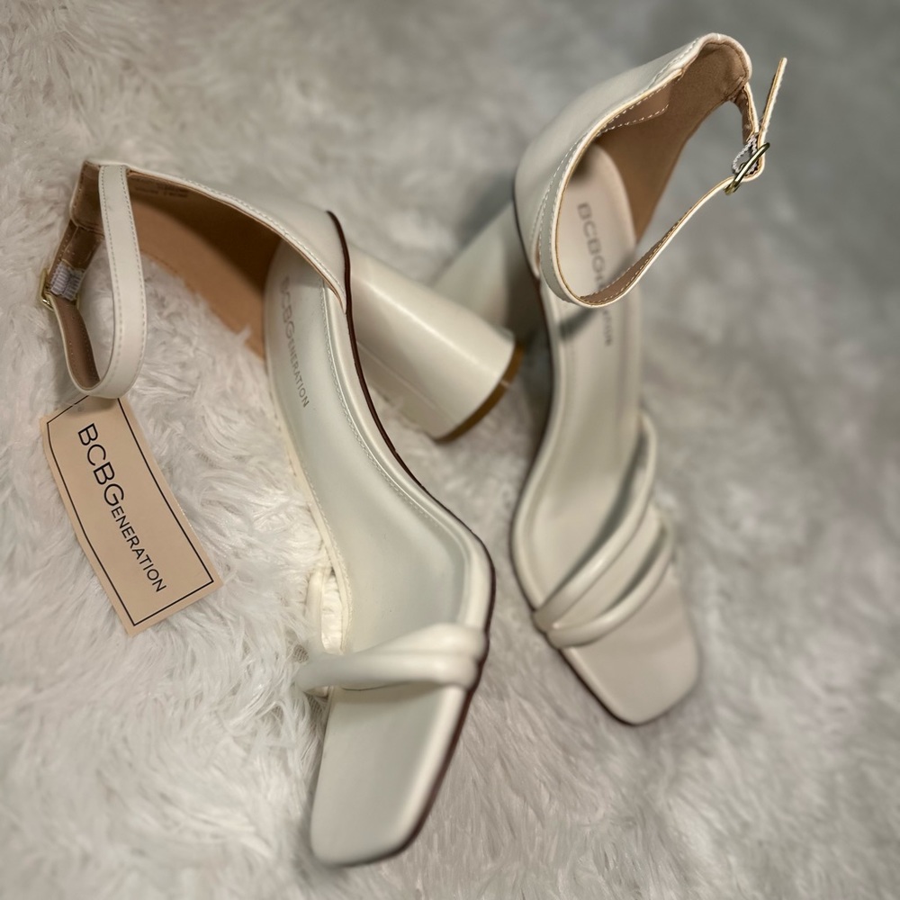 BCBG generation white bride sandals size 8 NWT